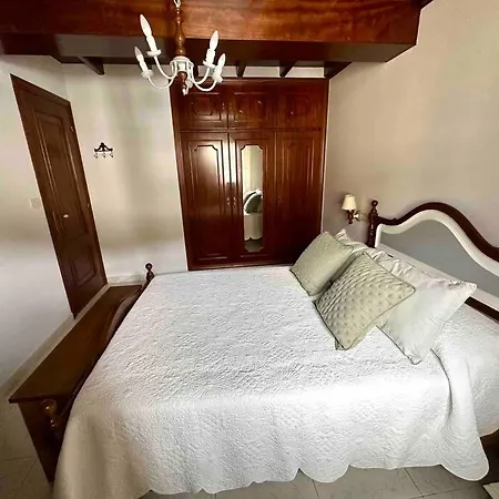 A Do Caseiro Apartment